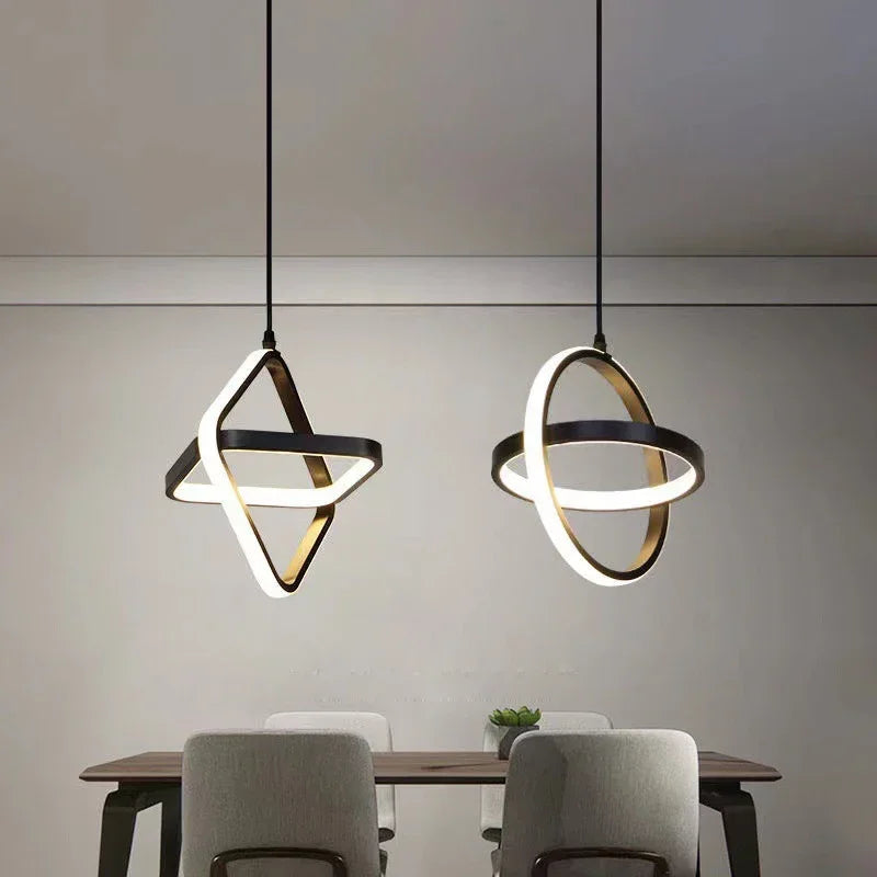 Orbitale LED | Suspension chic Noir ou Blanc - LUSTRINA